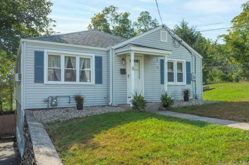 5 Landers Ave, New Britain, CT 06051 exterior