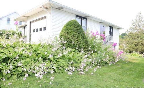 947 Highland Ave, Waterbury, CT 06708 exterior