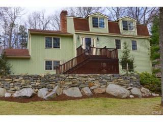5 Kimberly Dr, Upper Stepney, CT 06468 exterior