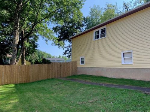 27 Pepperbush Way, Windsor, CT 06095 exterior