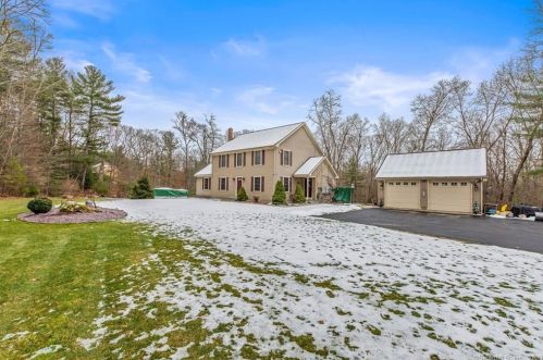 27 Red Oak Dr, Killingly, CT 06239 exterior