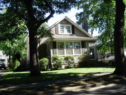 9 Parmenter Ter, Newton, MA 02465 exterior