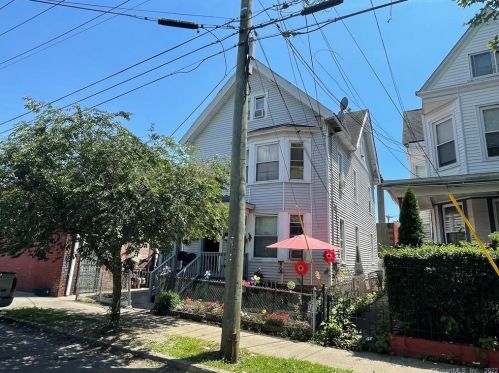 446 Shelton St, Bridgeport, CT 06608 exterior