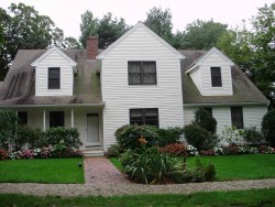 28 Moffat Rd, Newton, MA 02468 exterior