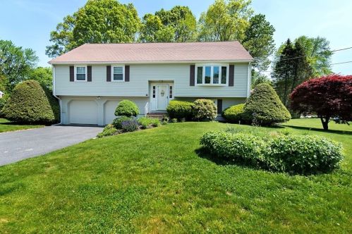 44 Independence Way, Norwood, MA 02062 exterior