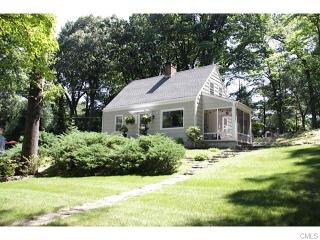 18 Ledge Rd, Norwalk, CT 06853 exterior