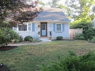 29 Mattapan St, Teaticket, MA 02536 exterior