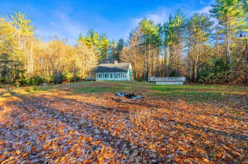 33 Sherwood Forest Rd, Weare, NH 03281 exterior