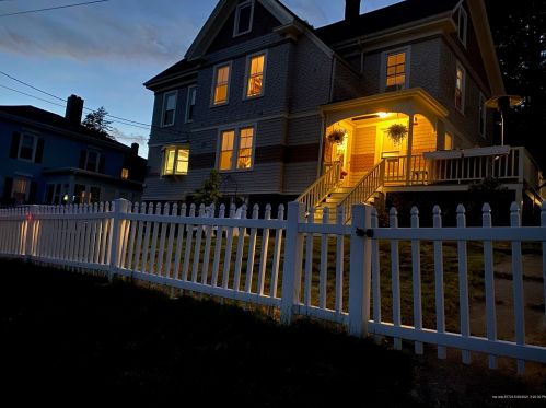 17 West St, Boothbay Harbor, ME 04538 exterior
