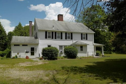 310 Searles Rd, Pomfret Center, CT 06259 exterior