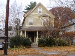 985 Beacon St, Newton, MA 02459 exterior