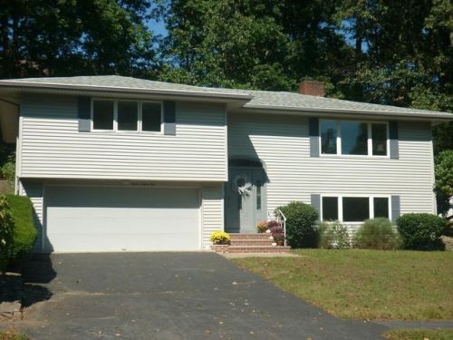 11 Lookout Ter, Lynnfield, MA 01940 exterior