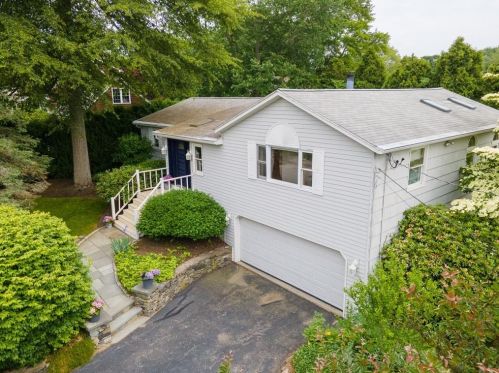 20 Yellowbirch Rd, Narragansett, RI 02882 exterior