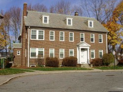 16 Hunnewell Cir, Newton, MA 02458 exterior