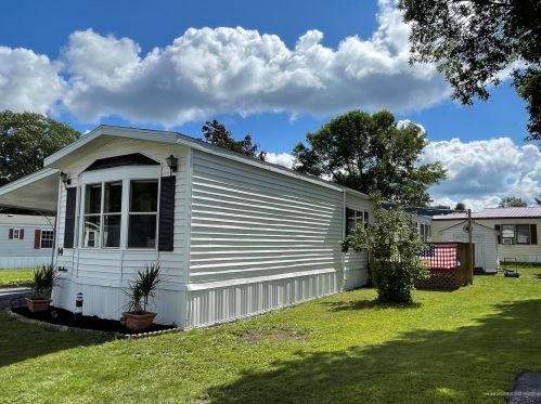 14 Autumn Ln, Lewiston, ME 04240 exterior