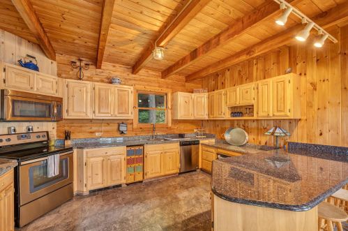 838 Rattlesnake Is, Alton, NH 03810 exterior