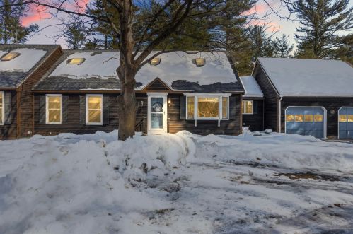 8 Linscott Way, Brunswick, ME 04011 exterior