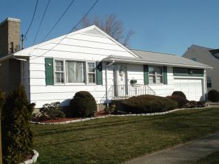 354 Stratford Rd, Stratford, CT 06615 exterior