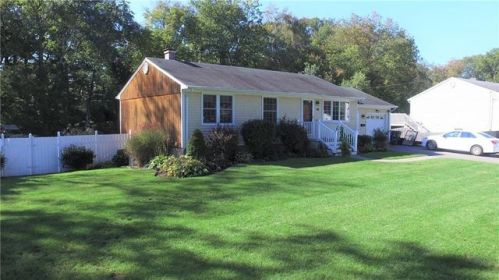 80 Parkhurst Rd, Warwick, RI 02889 exterior