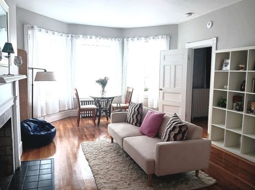 869 Beacon St, Roxbury Xing, MA 02215 exterior
