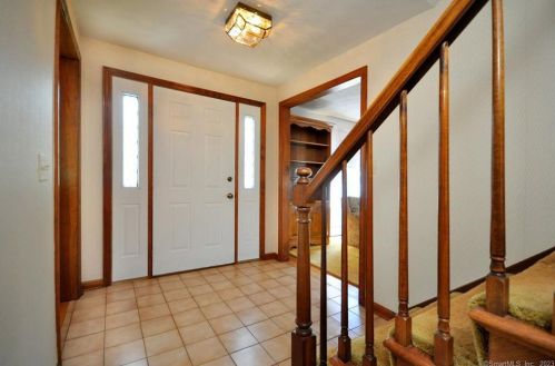 1681 Tolland Tpke, Manchester, CT 06042 exterior