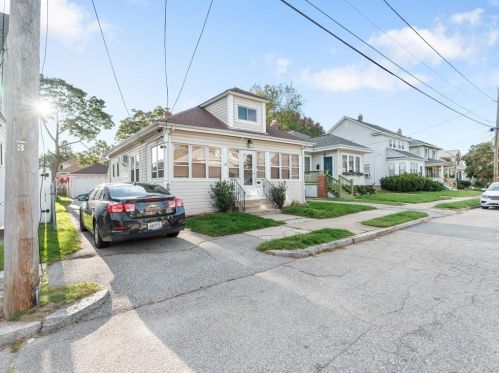 34 Ingleside Ave, Providence, RI 02905 exterior