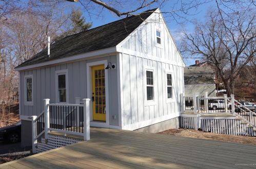 8 Priscilla Ter, Kittery, ME 03904 exterior