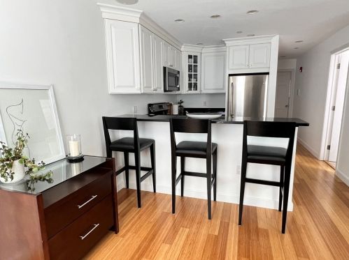 366 2Nd St, Roxbury-Xing, MA 02127 exterior