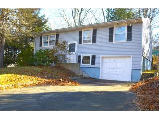 112 Meeting House Ln, Gales-Ferry, CT 06339 exterior