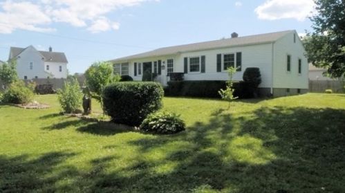 45 Maple Ave, Agawam, MA 01001 exterior