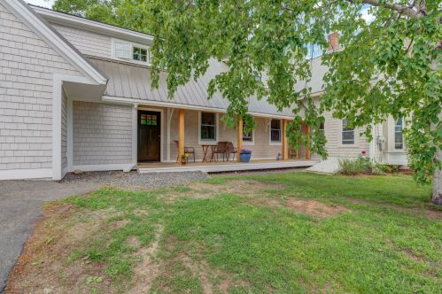 98 Old Pool Rd, Biddeford, ME 04005 exterior