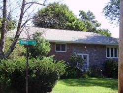 10 Donna Rd, Newton, MA 02459 exterior