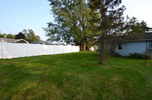 11 Capri St, Brewer, ME 04412 exterior