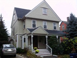 19 Maple Ave, Newton, MA 02458 exterior