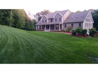 134 Grapevine Ln, Pownal, VT 05261 exterior