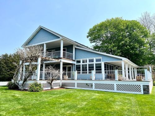 51 Corey Rd, Wakefield, RI 02879 exterior