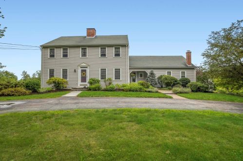 1264 Hatfield Rd, Hopkinton, NH 03229 exterior