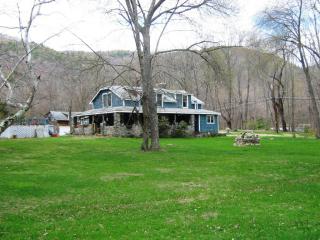 906 Undermountain Rd, Sheffield, MA 01257 exterior
