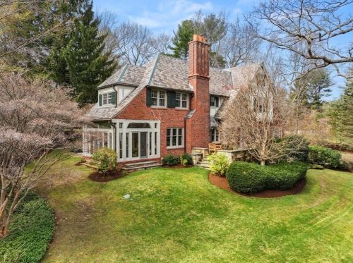91 Hundreds Rd, Wellesley, MA 02481 exterior