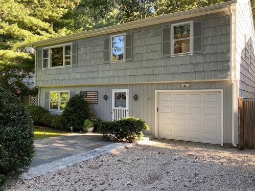 10 Deane Ct, Norwalk, CT 06853 exterior