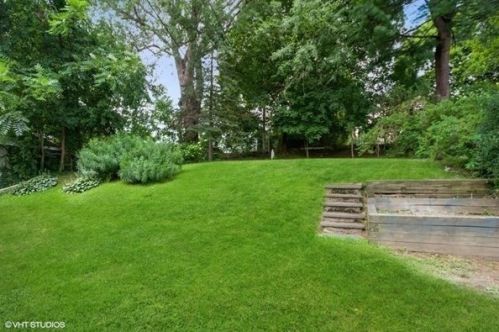 76 Barnard Rd, Worcester, MA 01605 exterior