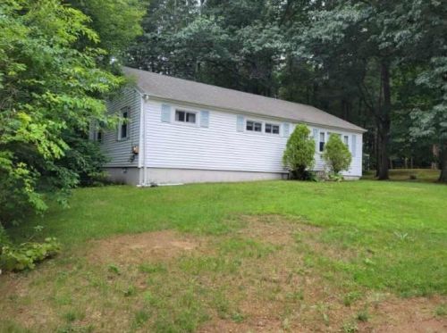 22 Roberts Rd, Dover, NH 03820 exterior
