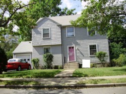 11 Schofield Dr, Newton, MA 02460 exterior