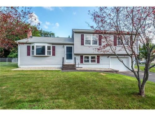 8 Roberta Dr, Middletown, CT 06457 exterior