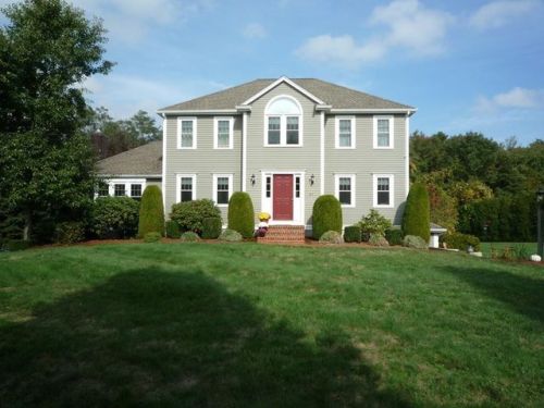 65 Cobblestone Ln, East Bridgewater, MA 02324 exterior