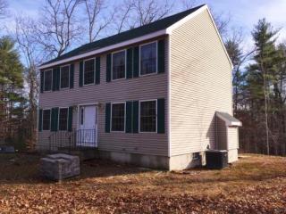 12 Shatagee Rd, Raymond, NH 03077 exterior