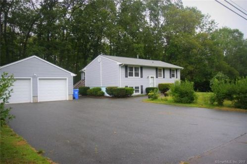 149 Meeting House Ln, Gales-Ferry, CT 06339 exterior