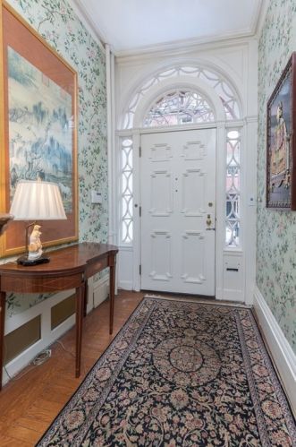 53 Chestnut St, Boston, MA 02108 exterior