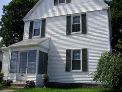 97 Hawthorn St, Newton, MA 02458 exterior