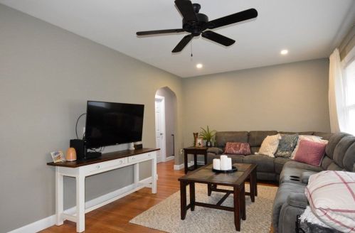 31 Wing Rd, Acushnet, MA 02743 exterior